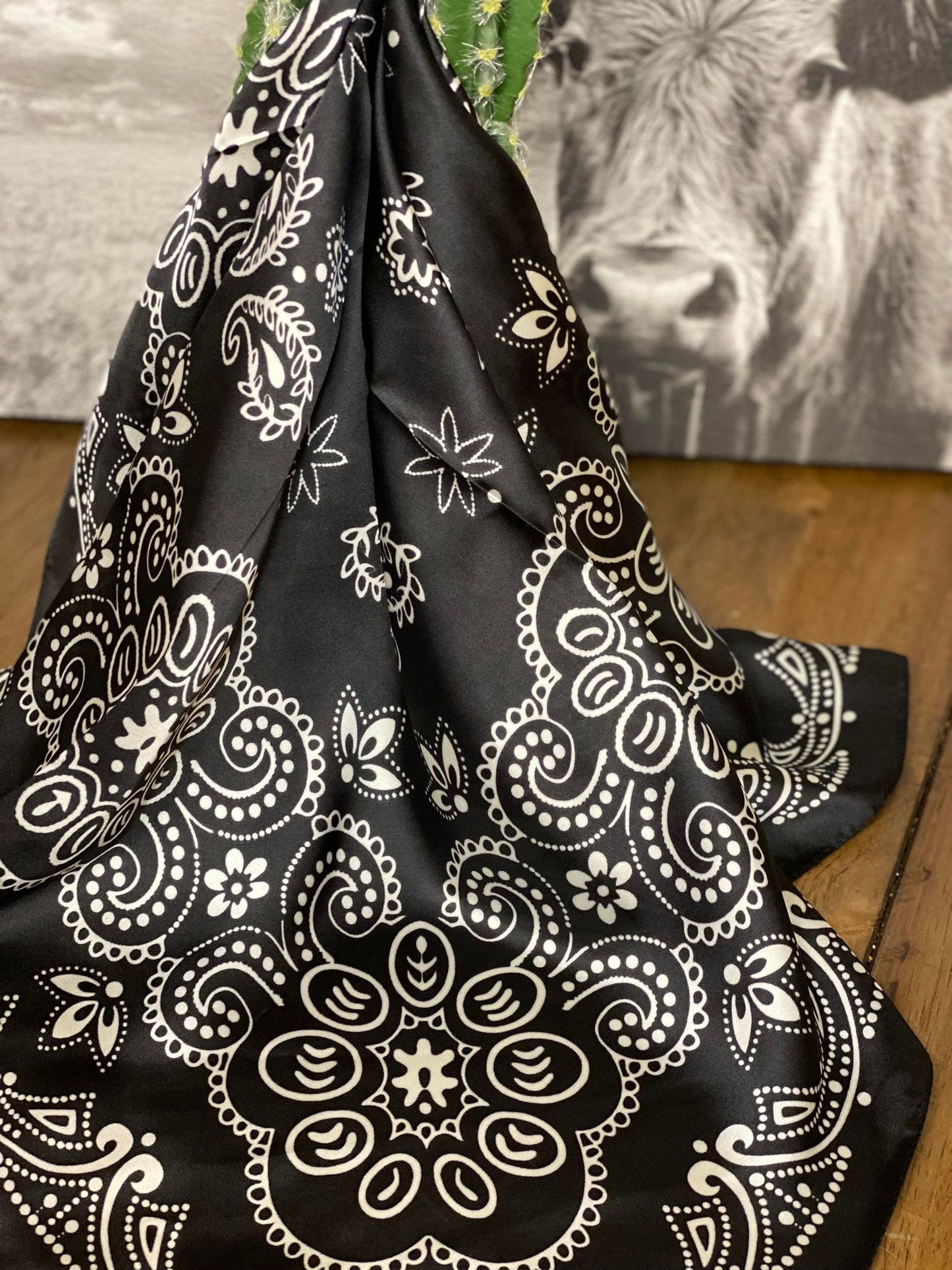 Black Wild Rag